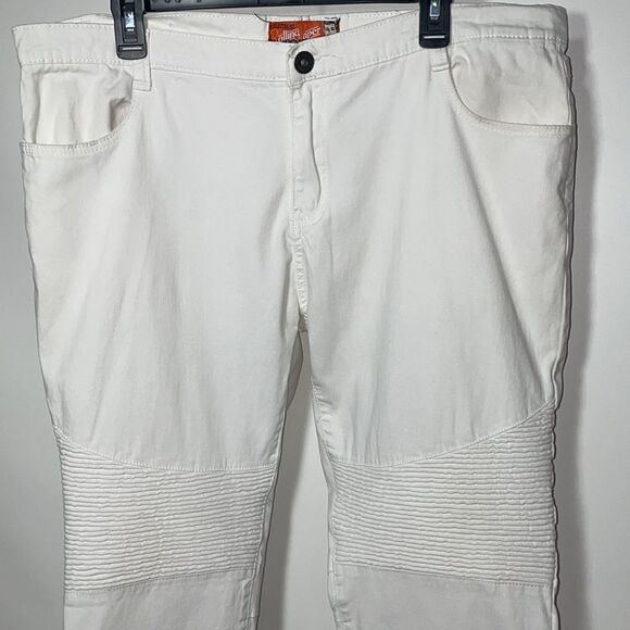 Rolling paper NYC co. White pants - Picture 2 of 9